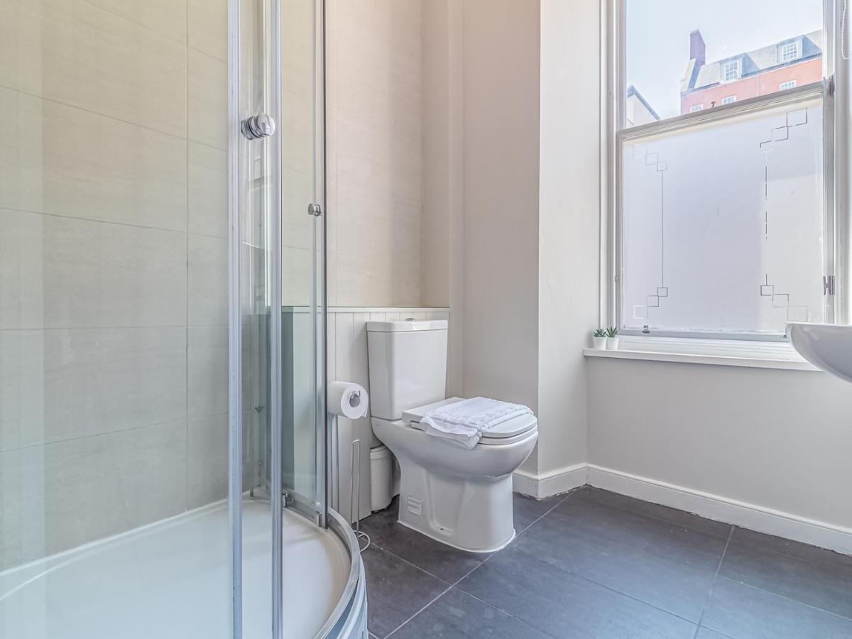Pass The Keys Spacious And Homely Flat On The Royal Mile EDI Exterior foto